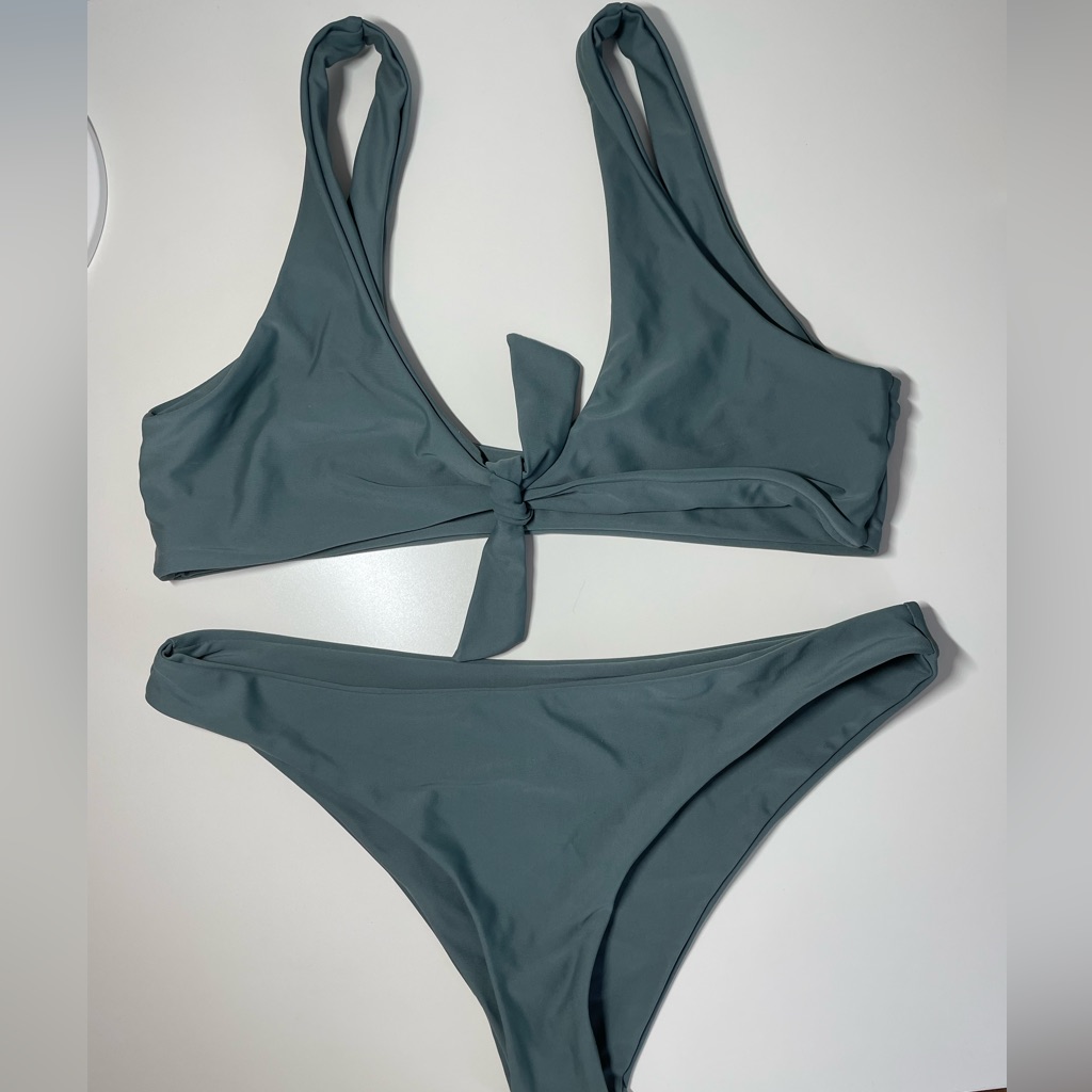 Bikini (Medium)